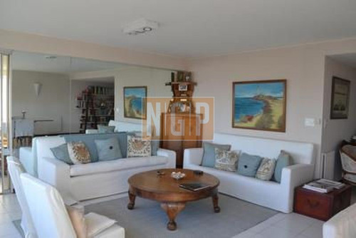 Divino Frente Al Mar- Ref: 5946