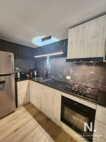 Apartamento En Venta De 2 Dormitorio En Edificio Mansa Inn , Punta Del Este , Playa Mansa