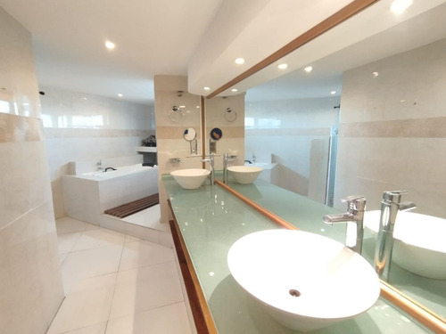 Casa En Venta O Renta Lomas Country Club, Huixquilucan