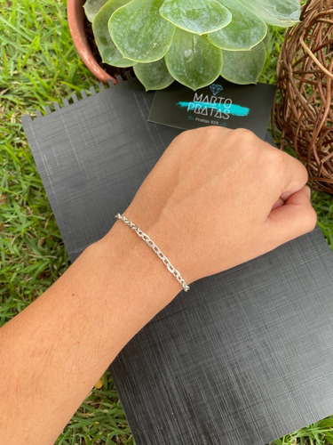 Imagem 1 de 2 de Pulseira De Prata Cadeado 4mm