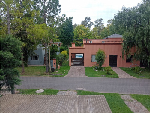 Casa En Venta En Fincas De Maschwitz - 6 Ambtes C/pileta - 254 M2