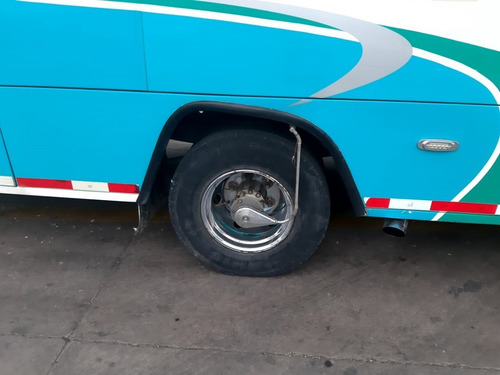 Bus Hino 2009