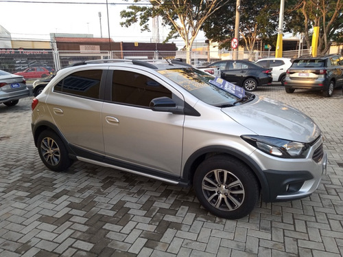 Chevrolet Onix Chevrolet Onix 1.4 Activ SPE/4 (Aut)