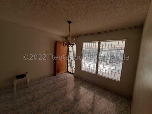 Imagen 27 de 30 de Casa Quinta En Venta En La Urbanización La Rosaleda Zona Este De Barquisimeto Lara, 04245937542 Numero De Contacto Directo, Cerca A La Entrada De Barquisimeto