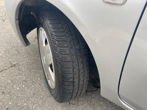 Imagem 7 de 12 de Clio Hi-flex 1.0 16v 3p