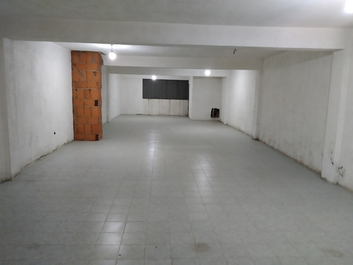 Imagen 1 de 7 de Se Alquila Edificio En Puerto La Cruz Alexis Quinan 0416.081.70.64