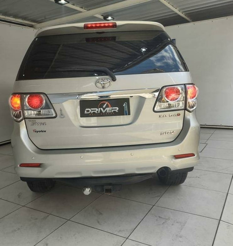 Toyota Hilux Sw4 3.0 Srv 4x4 7 Lugares 16v Turbo