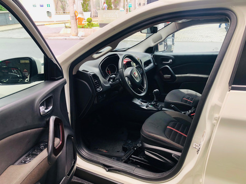 Fiat Toro Fiat Toro Freedom 1.8 AT6 4x2 (Flex)