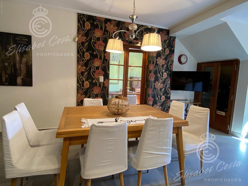 Imagen 3 de 30 de Casa - Lanús Este - Con Fondo Libre Y Pileta Climatizada !