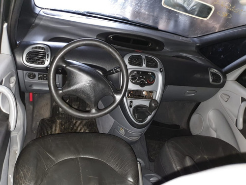 Imagem 5 de 5 de Sucata Xsara Picasso 2.0 16v Gaso. 2005 P/ Retirada De Peças