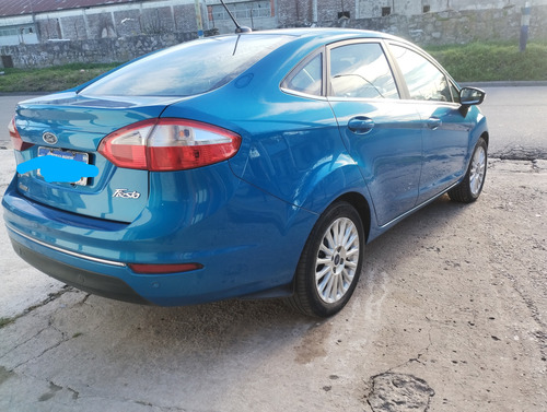 Ford Fiesta Kinetic 1.6 Sedan Titanium Powershift 120cv