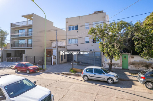 Departamento En Venta, 2 Dormitorios Con Cochera!