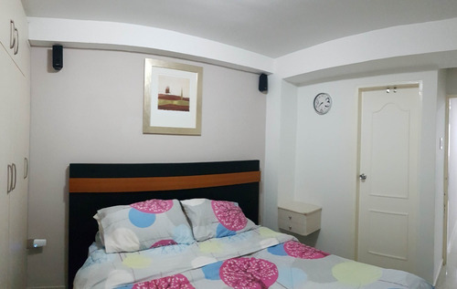 Imagen 11 de 13 de Lujoso Y Cómodo Apartamento. 04127800070. Cod Mls 23-5286