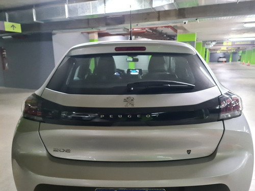 Imagen 10 de 15 de Peugeot 208 Allure Tiptronic
