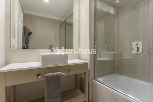 Venta Apartamento Tres Dormitorios Playa Mansa Primera Linea Edificio Coral Tower