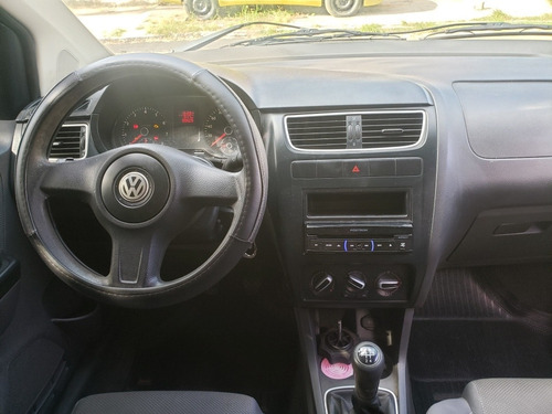 Volkswagen Fox 1.0 Vht Trend Total Flex 3p 2012
