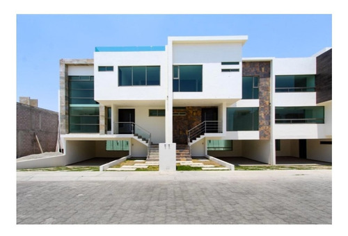 Imagen 1 de 4 de Casa Residencial En Zona Plateada Pachuca