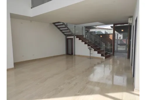 Casa Lomas De La Lagunita