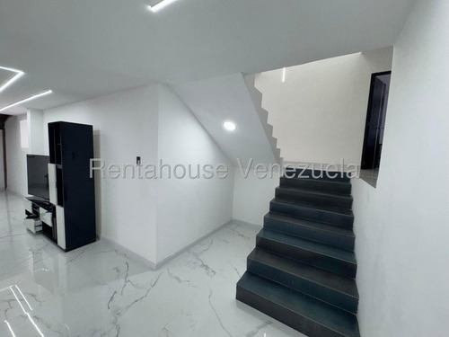 Encantadora Casa En Venta El Cafetal Rah Mls25-22537