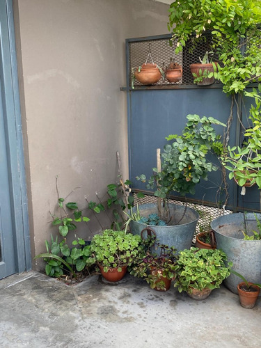 Triplex En Venta 2 Dormit. Garage . Patio.