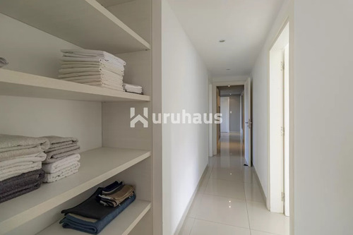 Alquiler Apartamento Tres Dormitorios Playa Brava Edificio Brava Biarritz