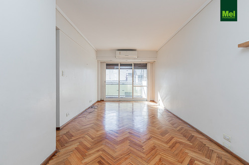 Excelente 3 Ambientes Con Dependencia Y Balcon Al Frente