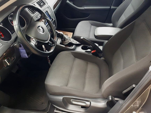 Volkswagen Vento Confortline Dsg 1.4t At(7) 2017