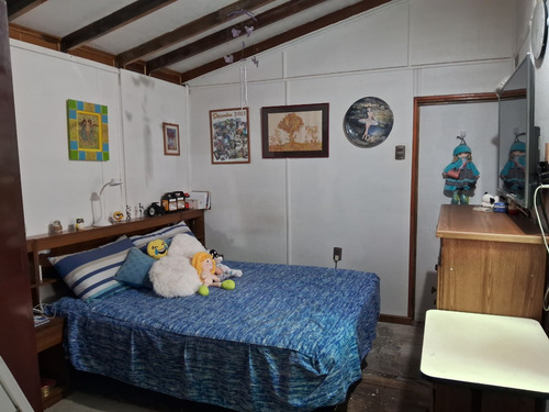 Venta Casa En Gran Terreno Ubicada En Macul. $280.000.000.-
