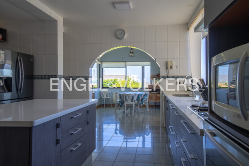 Estupenda Casa En Pinares