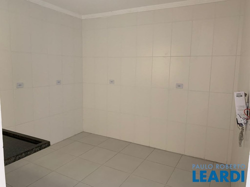 Imagem 8 de 15 de Casa Em Condomínio - Vila Carmosina - Sp - 626089