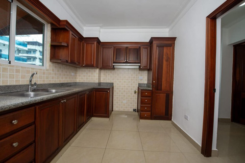 Alquiler Apartamento De 3 Habitaciones, Bella Vista, Santo Domingo