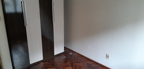 Imagen 4 de 13 de Apartamento 2 Dormitorios Ciudad Vieja Impecable Al Frente