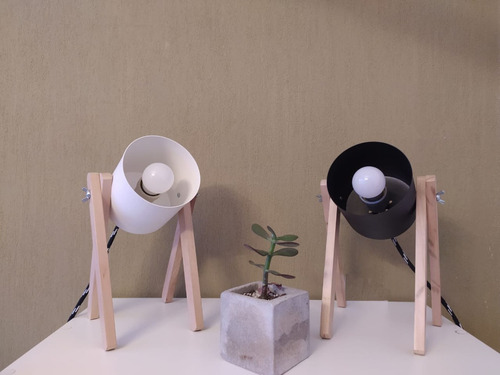 Imagen 4 de 9 de Velador Cinema Madera Nordico Lampara De Mesa Textil + Led