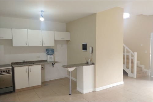 Retasado Venta Duplex Condominio La Fernanda Pilar