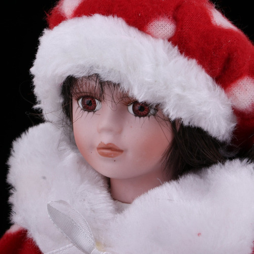 Muñeca De Porcelana Con Soporte De Metal Rojo