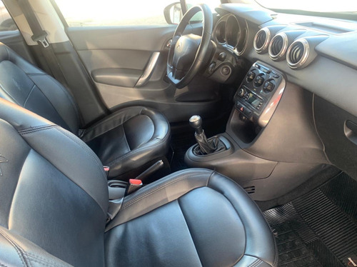 Imagem 9 de 14 de Citroen C3 Tendance 1.5 Branca 2015 Couro Flex Manual