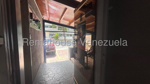 Alquiler De Casa Para Uso Comercial En Chuao Cl 25-11603
