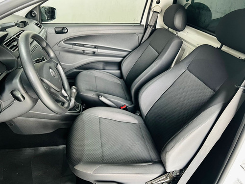 Volkswagen Saveiro 1.6 Robust Cab. Simples Total Flex 2p