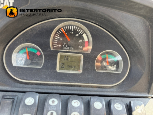 Retroexcavadora Cat 450 F