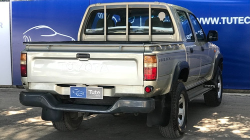 Imagen 4 de 11 de Toyota Hilux 4x2 Dx 3.0 D Año 2004 Color Gris - Tute Cars W