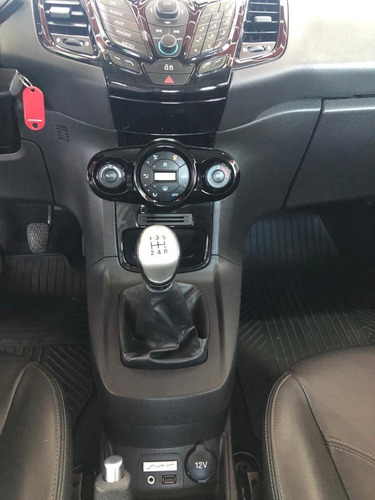 Imagem 14 de 15 de Ford / Fiesta Hatch Titaniun 1.6 2017