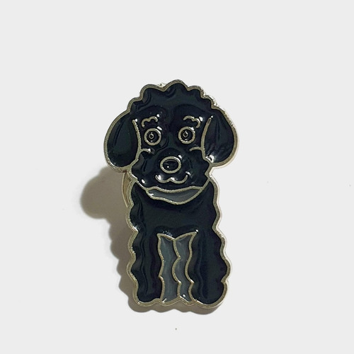 Imagen 1 de 1 de Pin Prendedor Perro Poodle Negro