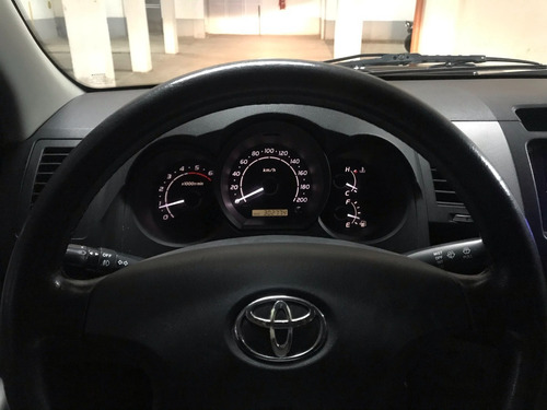 Imagen 13 de 15 de Toyota Hilux 3.0 D/cab 4x4 Srv Lim P/2