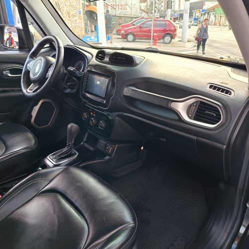 Jeep Renegade 1.8 Flex Aut. 5p