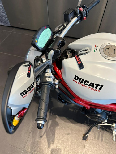 Imagen 10 de 10 de Ducati Monster 797