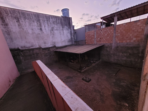 Casa De 3 Quarto, Três Banheiros , 1 Suíte,4 Salas