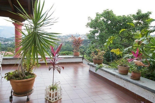 Imagen 14 de 20 de Asein987 Vende Hermosa Quinta De 2 Niveles En Prado Del Este Caracas