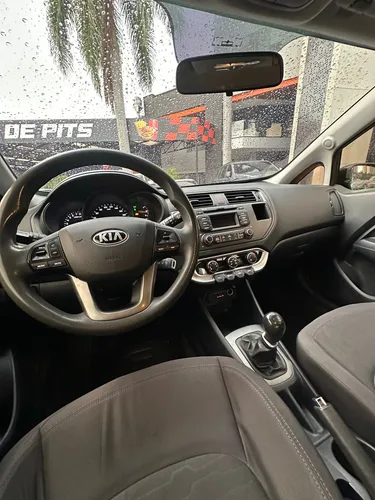 Kia Rio 1.4 4 p