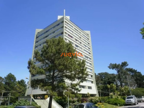 Muy Lindo Apartamento En Venta En Avda Roosevelt 