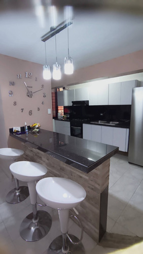 Lindo Apartamento En Venta En Las Chimeneas 67 M² 230930 Evc